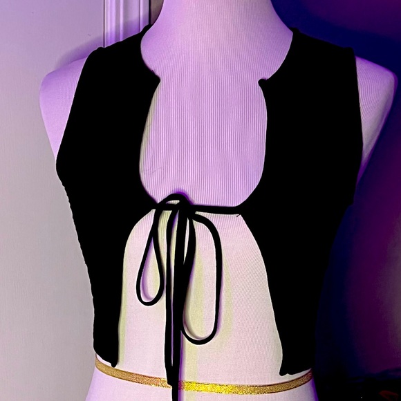 Black tie crop top 🖤 - Picture 1 of 5